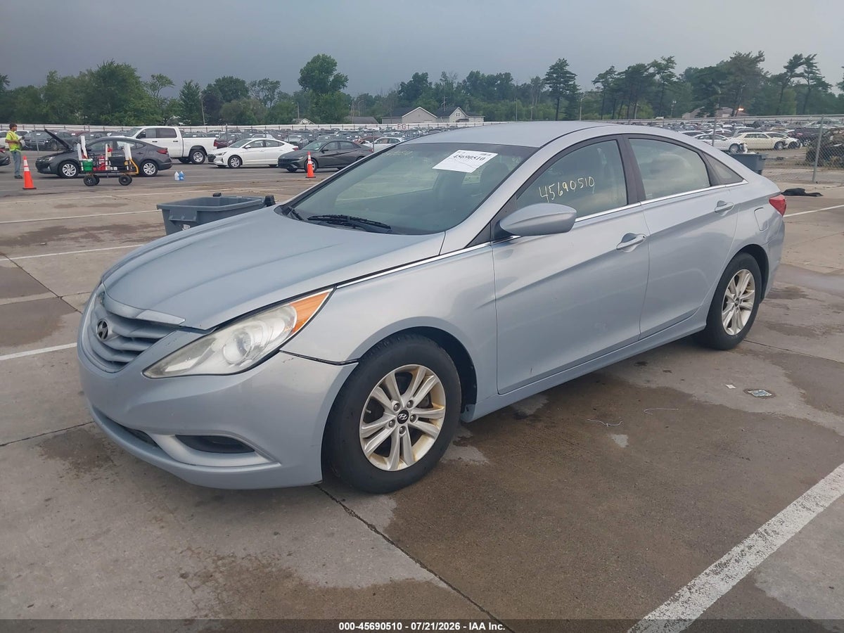 2013 HYUNDAI SONATA GLS — снимка 2