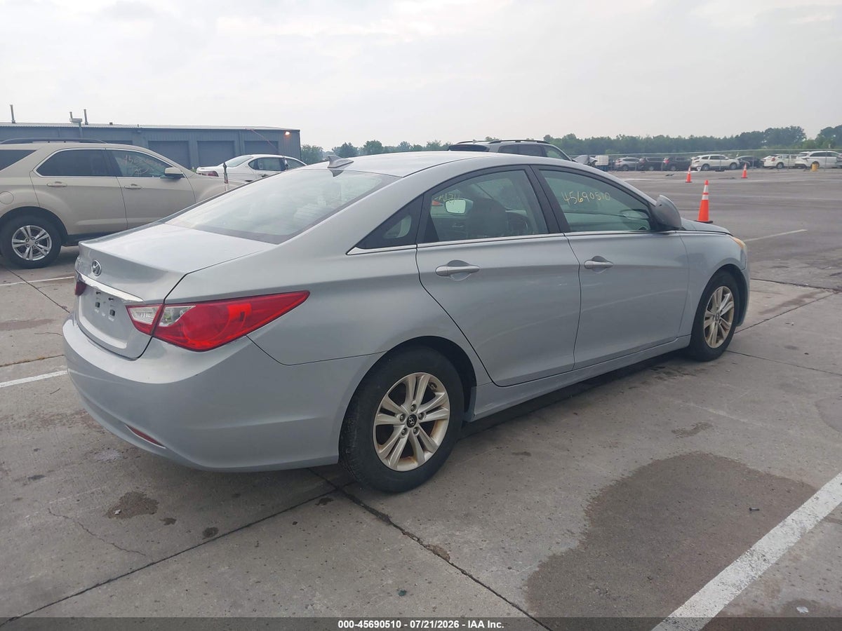 2013 HYUNDAI SONATA GLS — снимка 4
