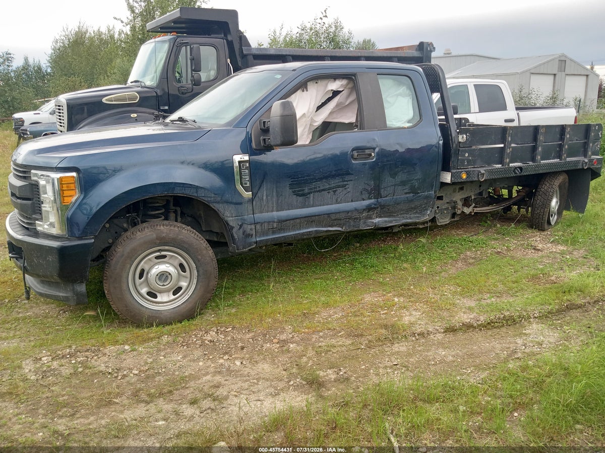 2017 FORD F-250 XL — снимка 2