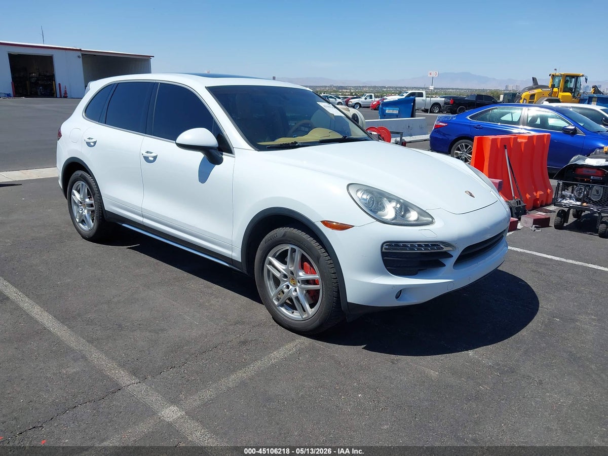 2014 PORSCHE CAYENNE PLATINUM EDITION