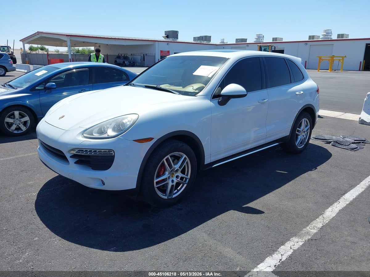 2014 PORSCHE CAYENNE PLATINUM EDITION — снимка 2