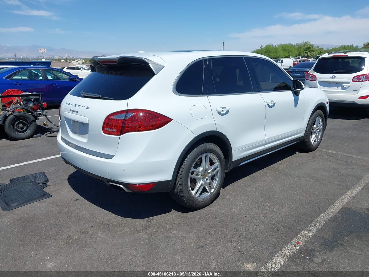 2014 PORSCHE CAYENNE PLATINUM EDITION — снимка 4