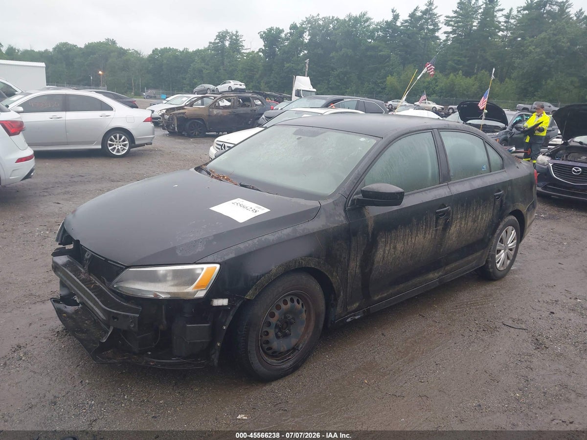2014 VOLKSWAGEN JETTA 2.0L S — снимка 2