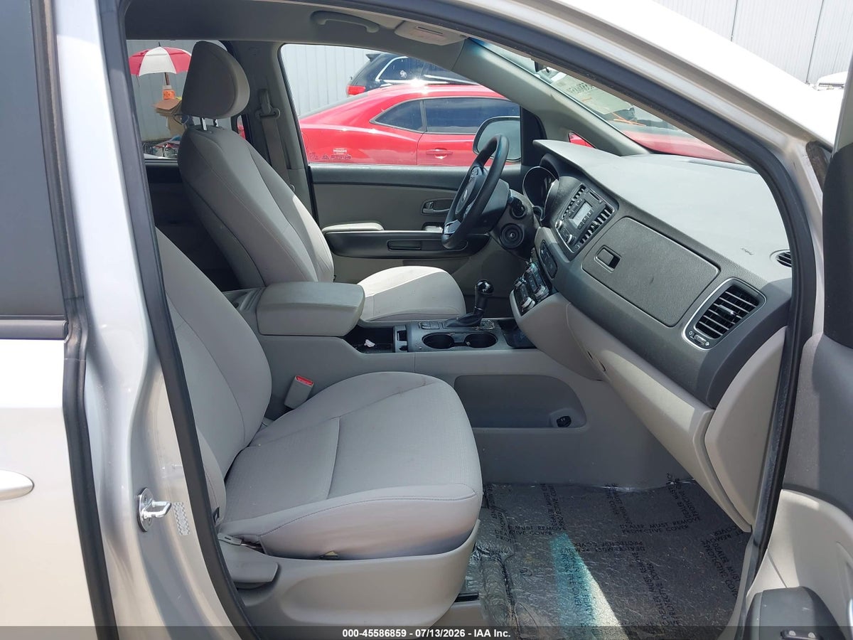 2016 KIA SEDONA LX — снимка 5