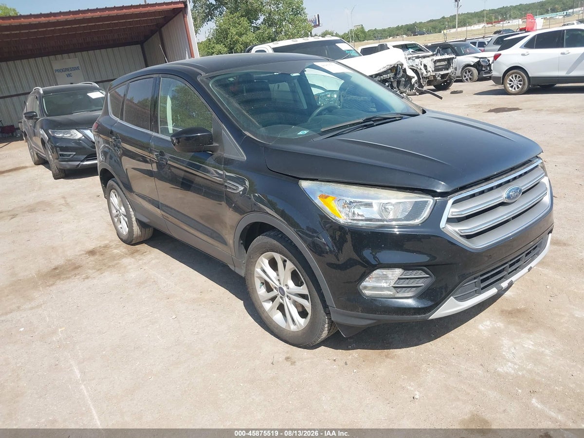 2017 FORD ESCAPE SE