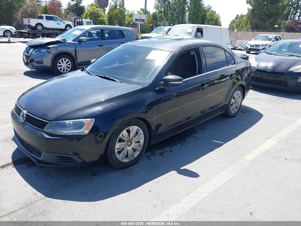 2013 VOLKSWAGEN JETTA 2.5L SE — снимка 2