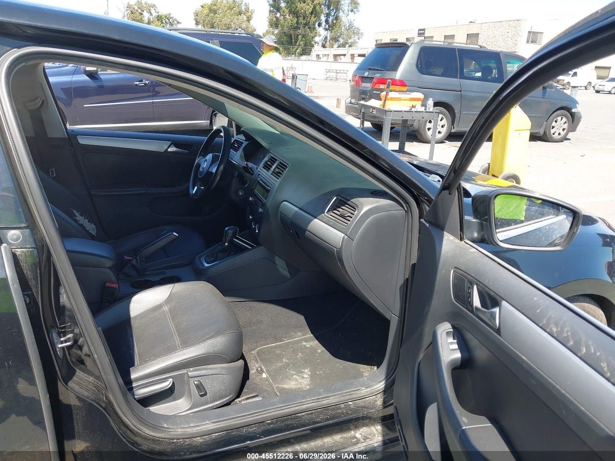 2013 VOLKSWAGEN JETTA 2.5L SE — снимка 5