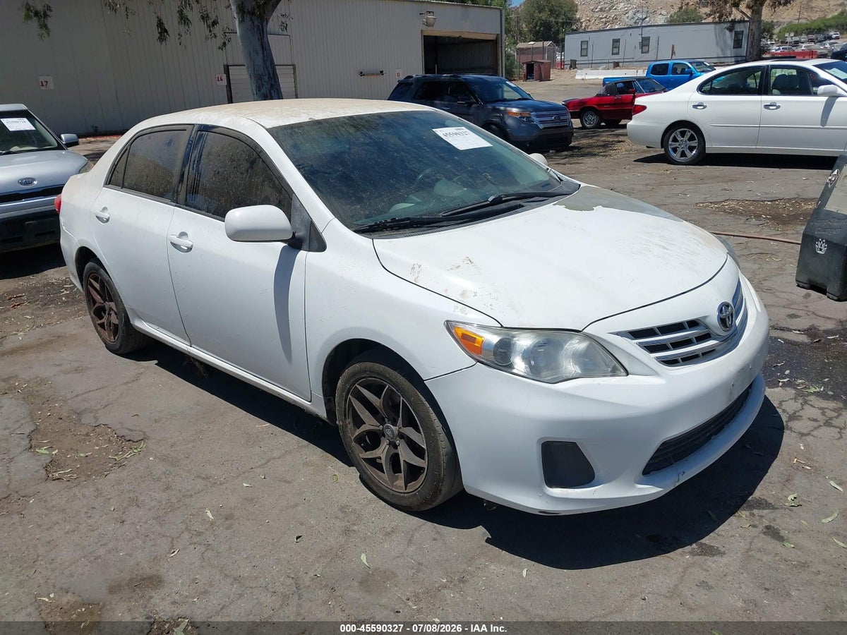 2013 TOYOTA COROLLA LE