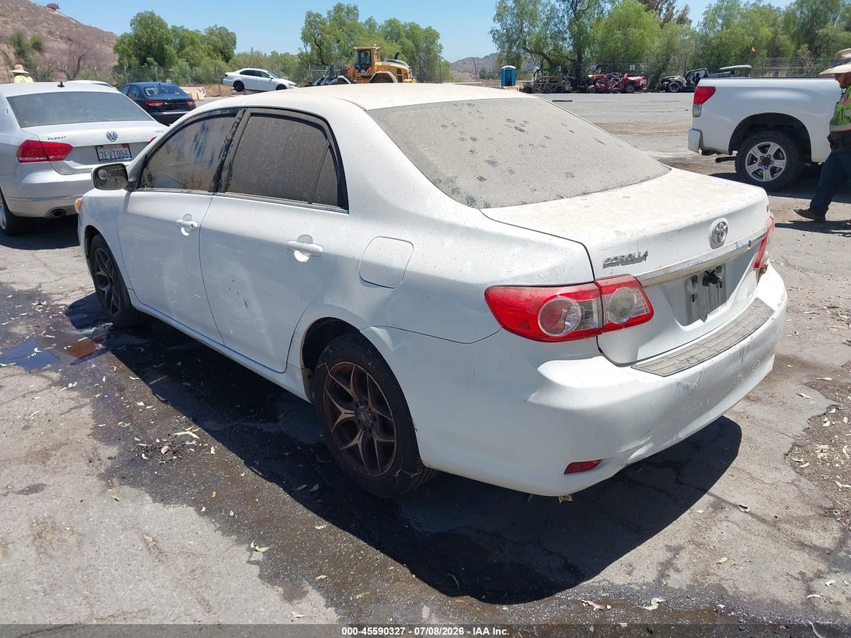 2013 TOYOTA COROLLA LE — снимка 3