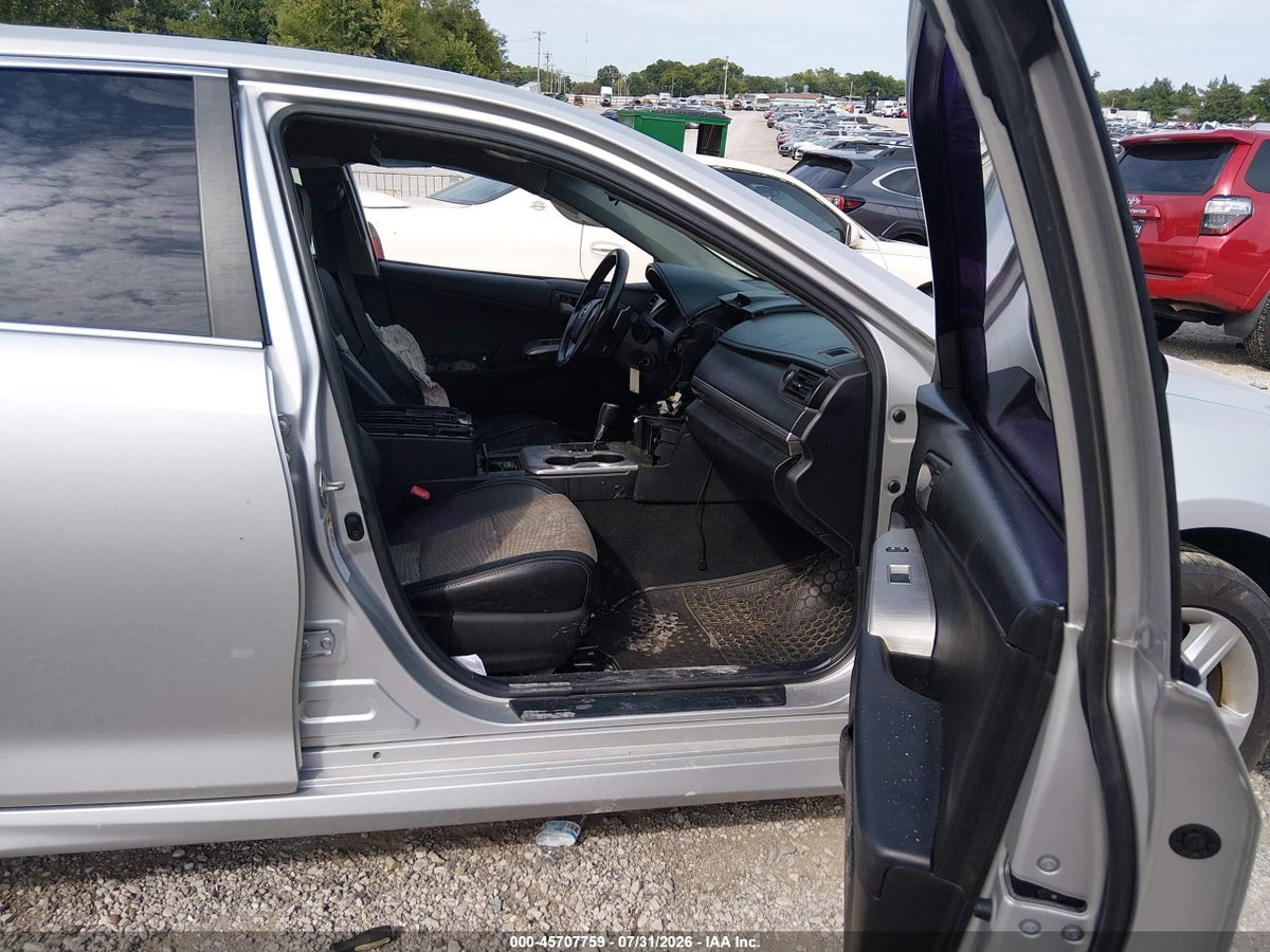 2014 TOYOTA CAMRY SE — снимка 5