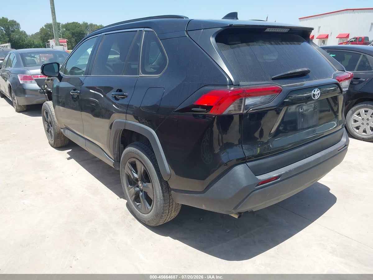 2021 TOYOTA RAV4 XLE — снимка 3