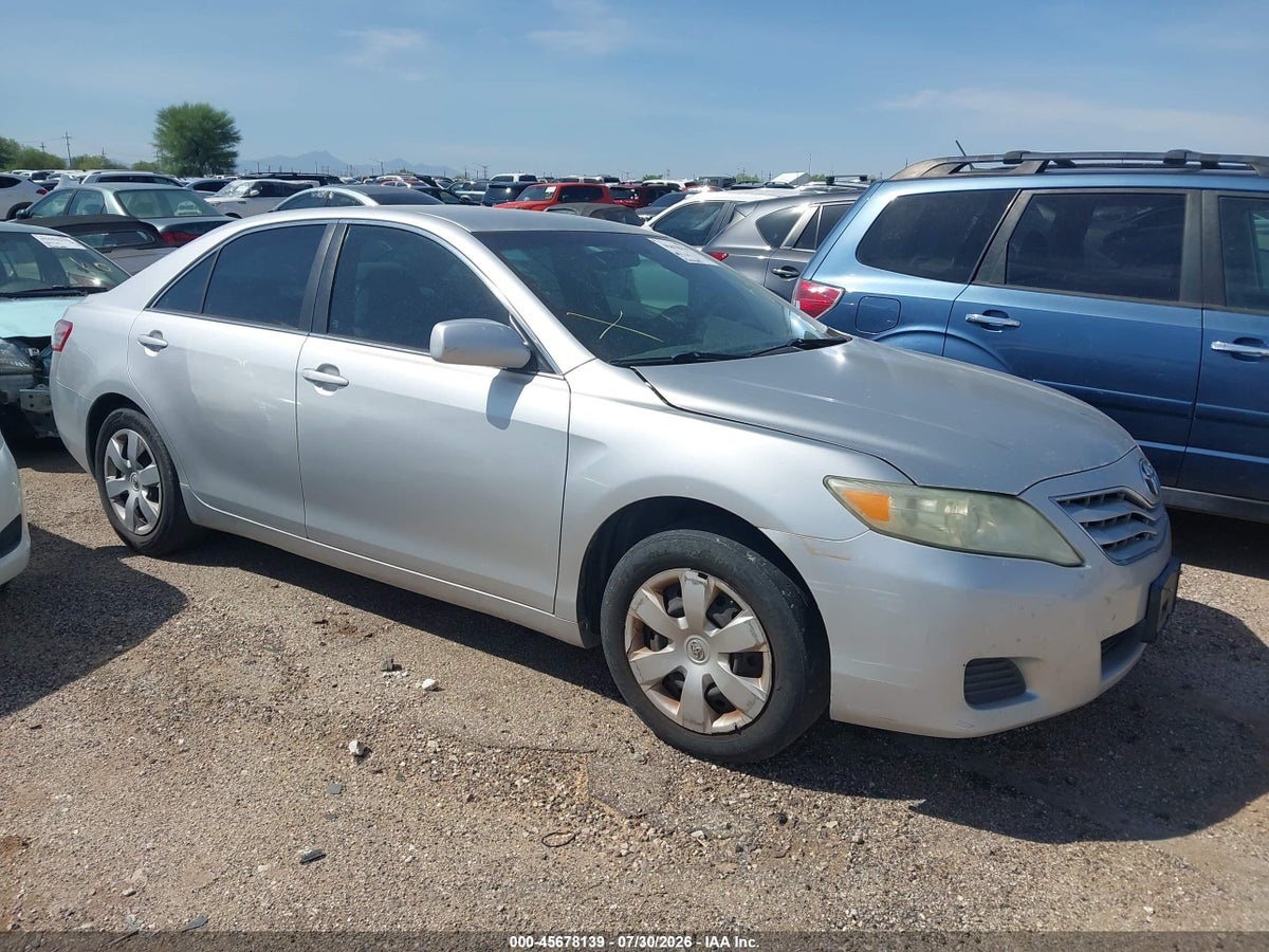 2011 TOYOTA CAMRY LE