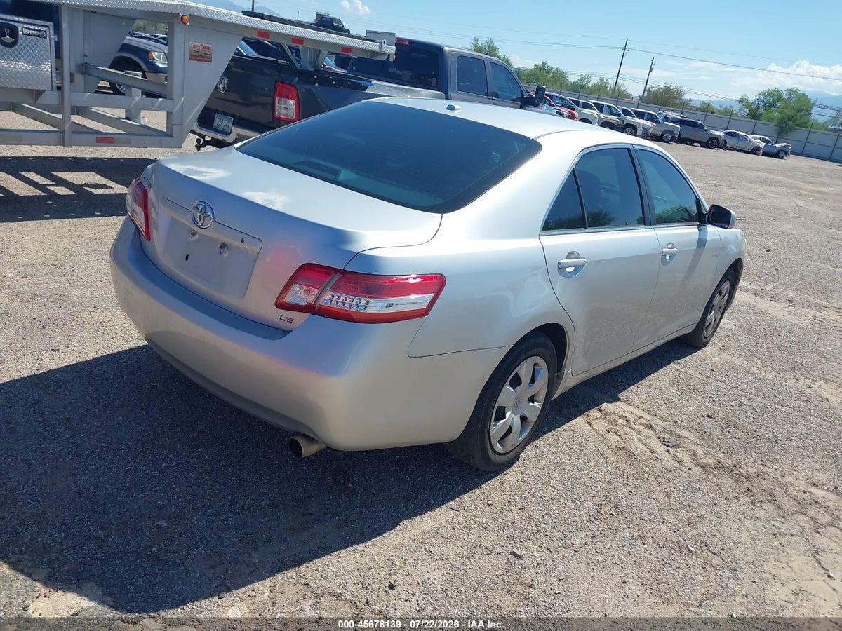 2011 TOYOTA CAMRY LE — снимка 4