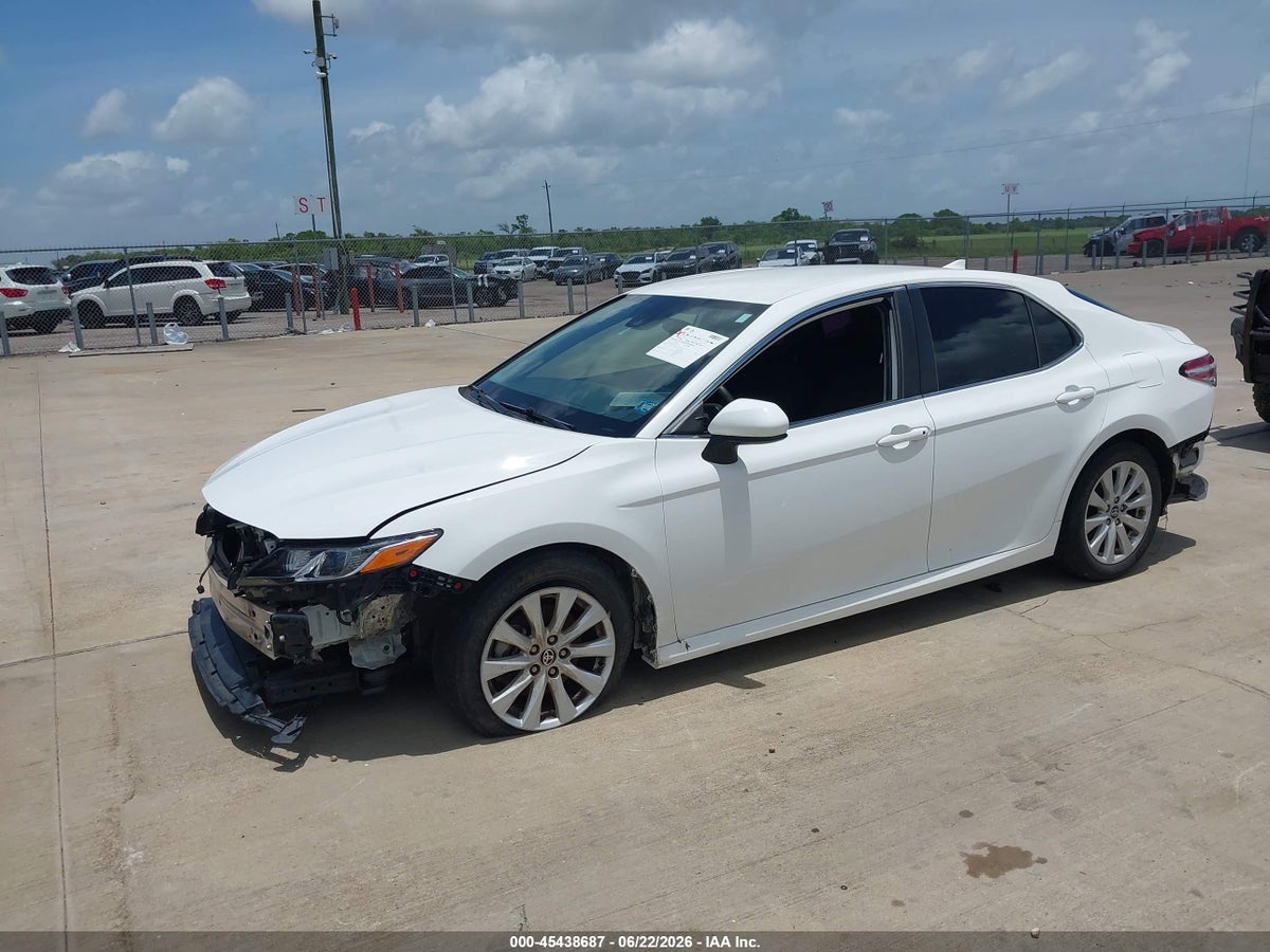 2020 TOYOTA CAMRY LE — снимка 2
