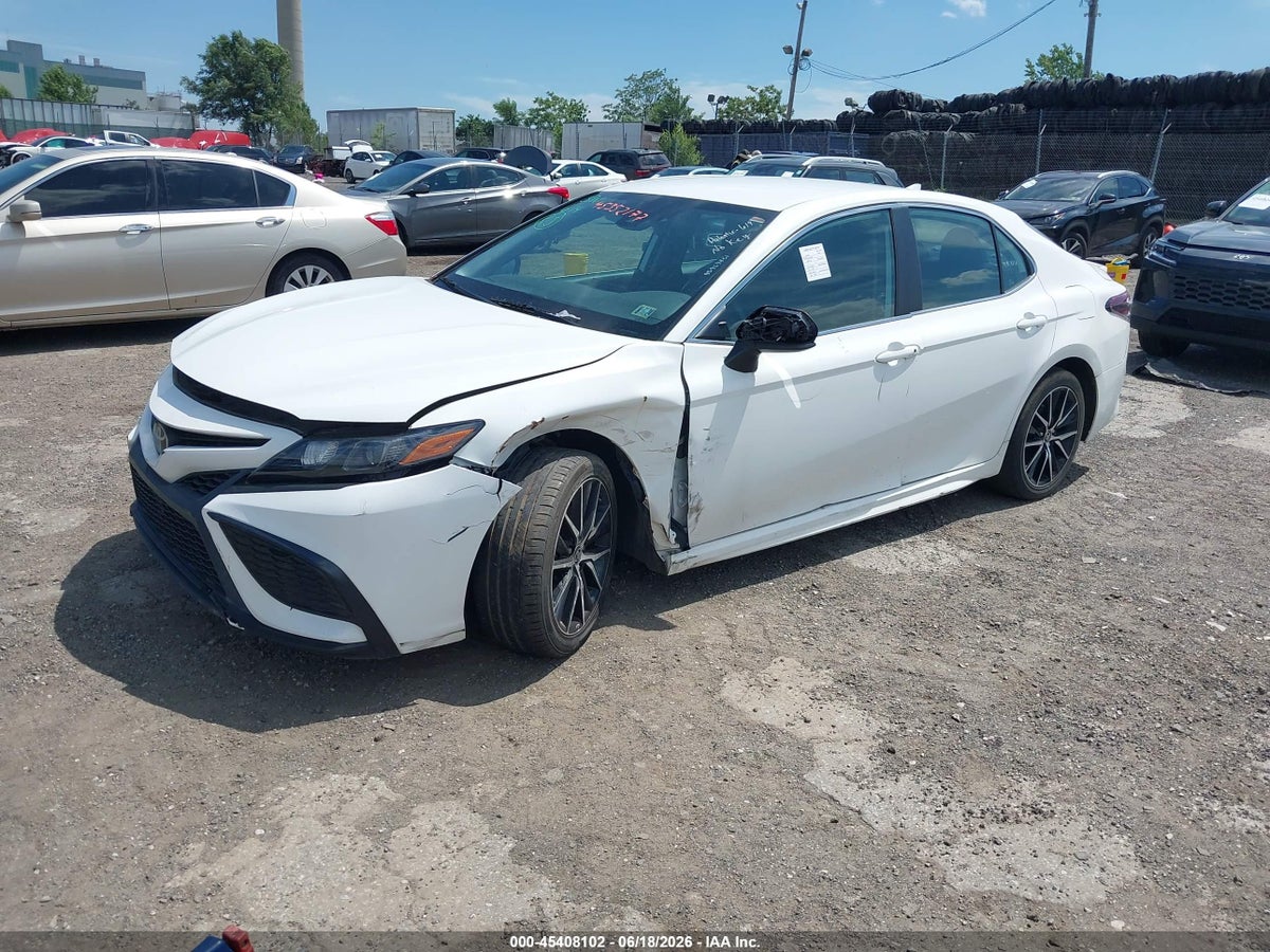 2021 TOYOTA CAMRY SE — снимка 2