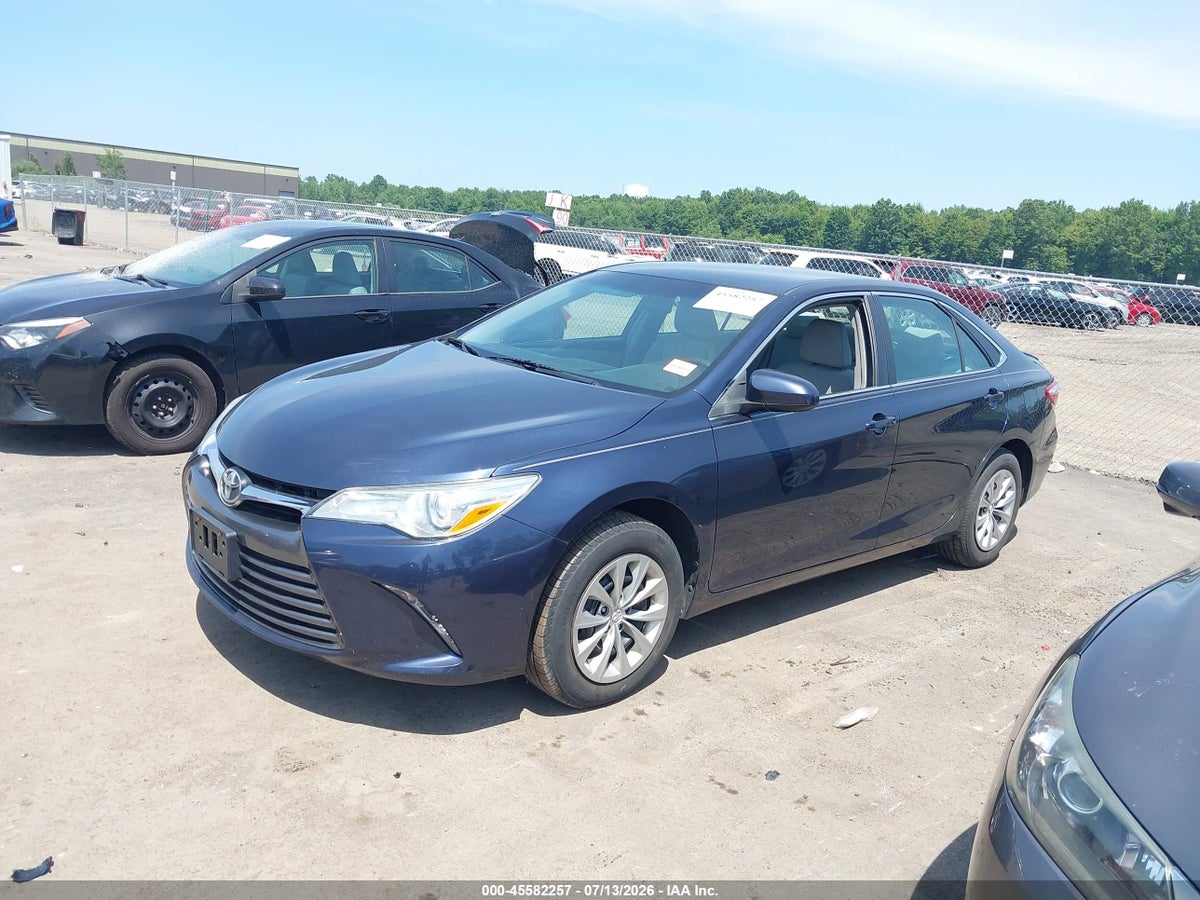 2016 TOYOTA CAMRY LE — снимка 2