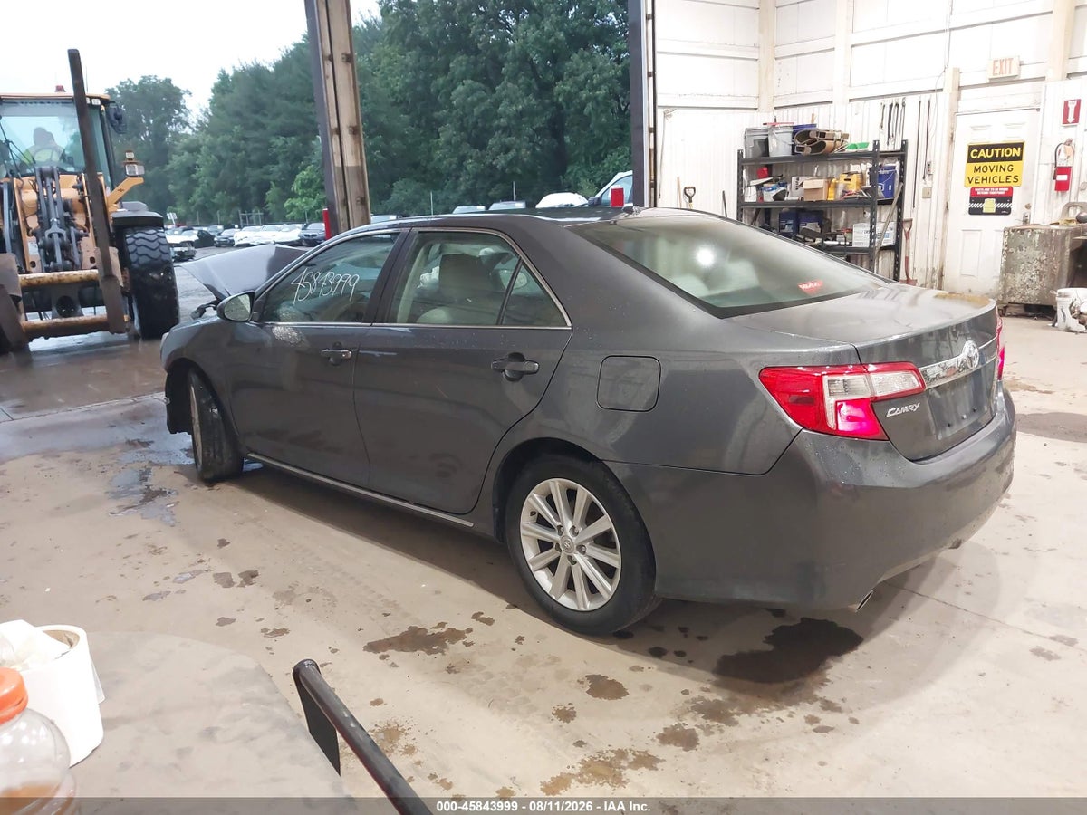 2012 TOYOTA CAMRY XLE V6 — снимка 2