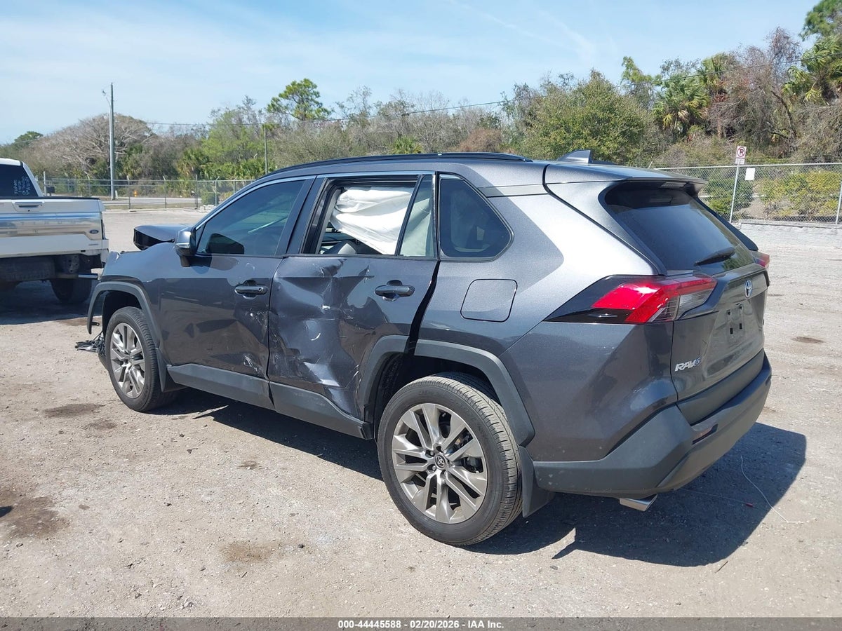 2024 TOYOTA RAV4 XLE PREMIUM — снимка 3