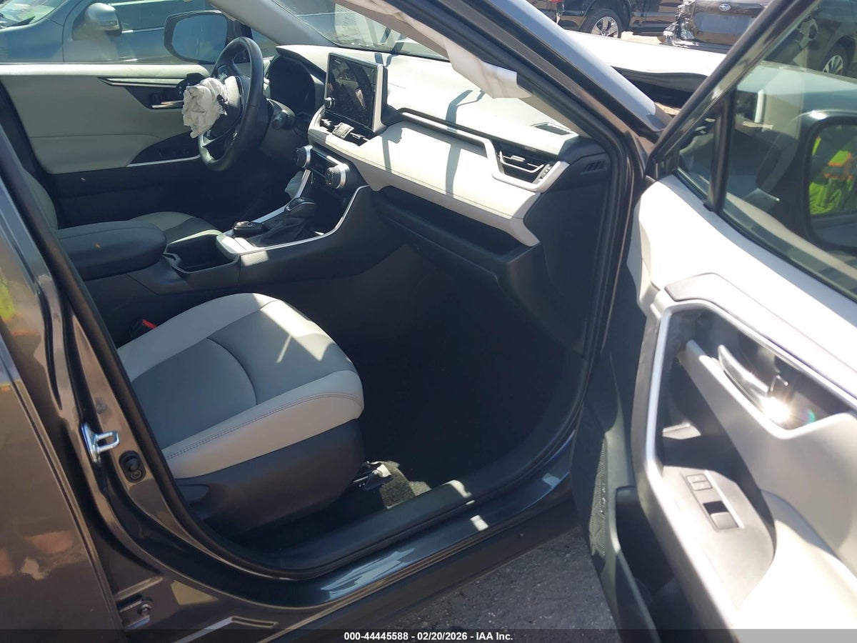 2024 TOYOTA RAV4 XLE PREMIUM — снимка 5