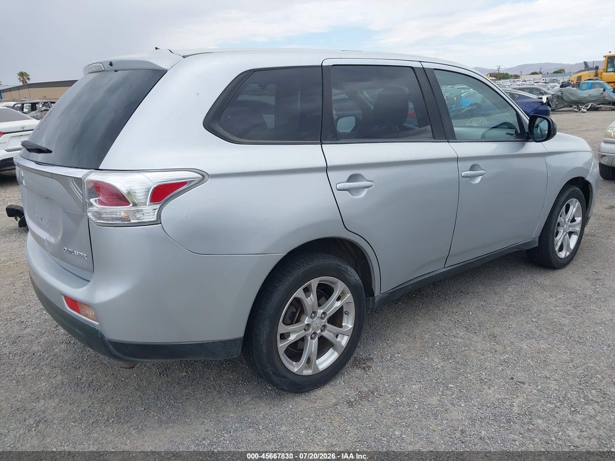 2014 MITSUBISHI OUTLANDER ES — снимка 4