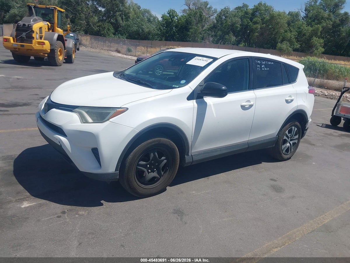 2017 TOYOTA RAV4 LE — снимка 2