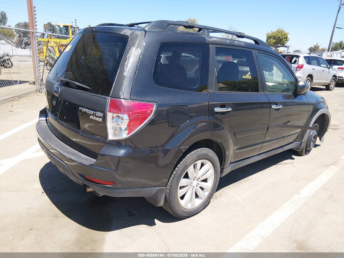 2011 SUBARU FORESTER 2.5X PREMIUM — снимка 4