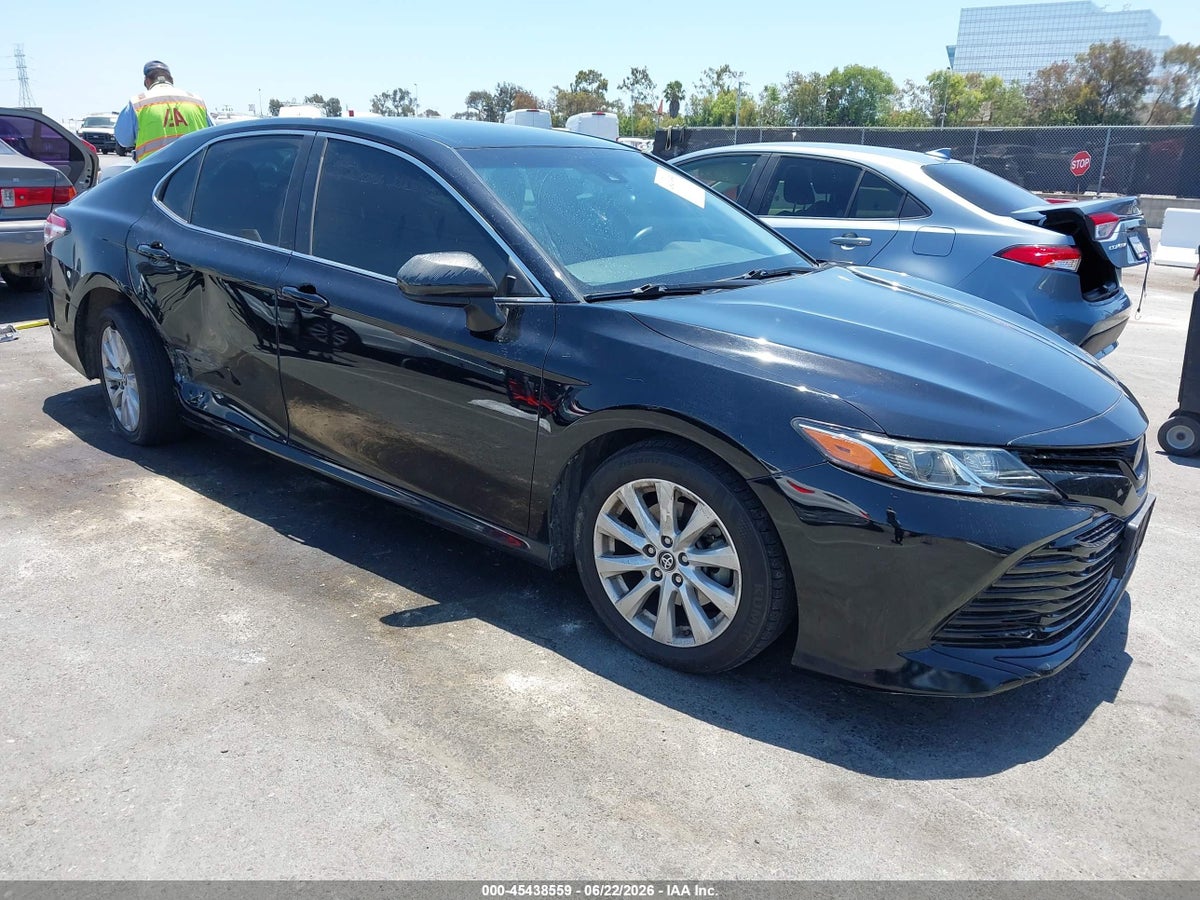 2019 TOYOTA CAMRY LE