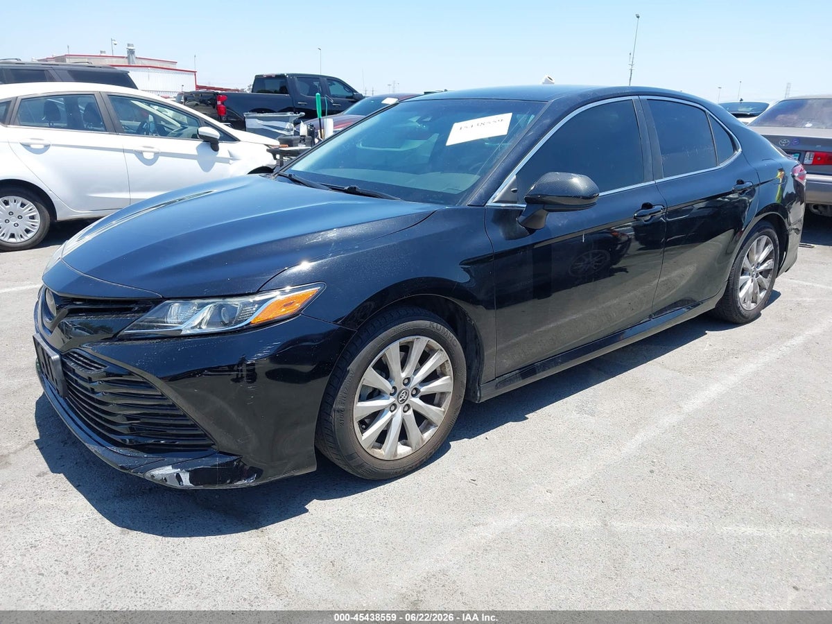 2019 TOYOTA CAMRY LE — снимка 2