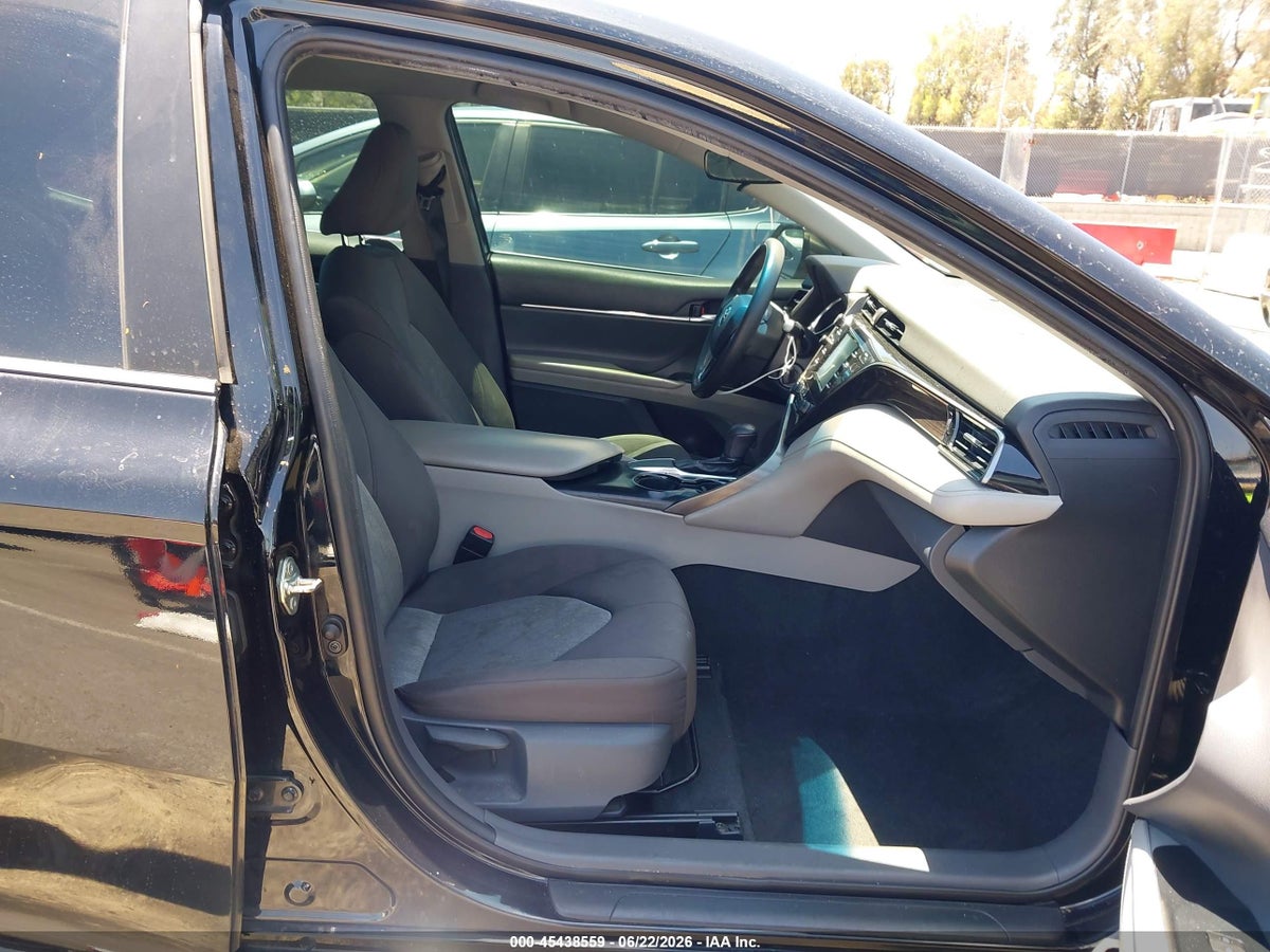 2019 TOYOTA CAMRY LE — снимка 5