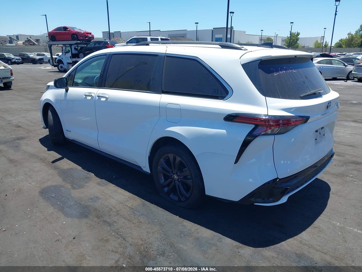 2021 TOYOTA SIENNA XSE — снимка 3