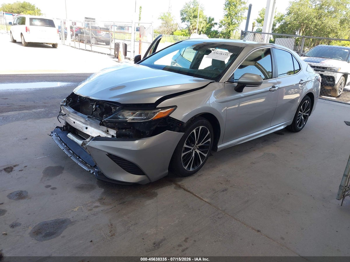 2018 TOYOTA CAMRY SE — снимка 2