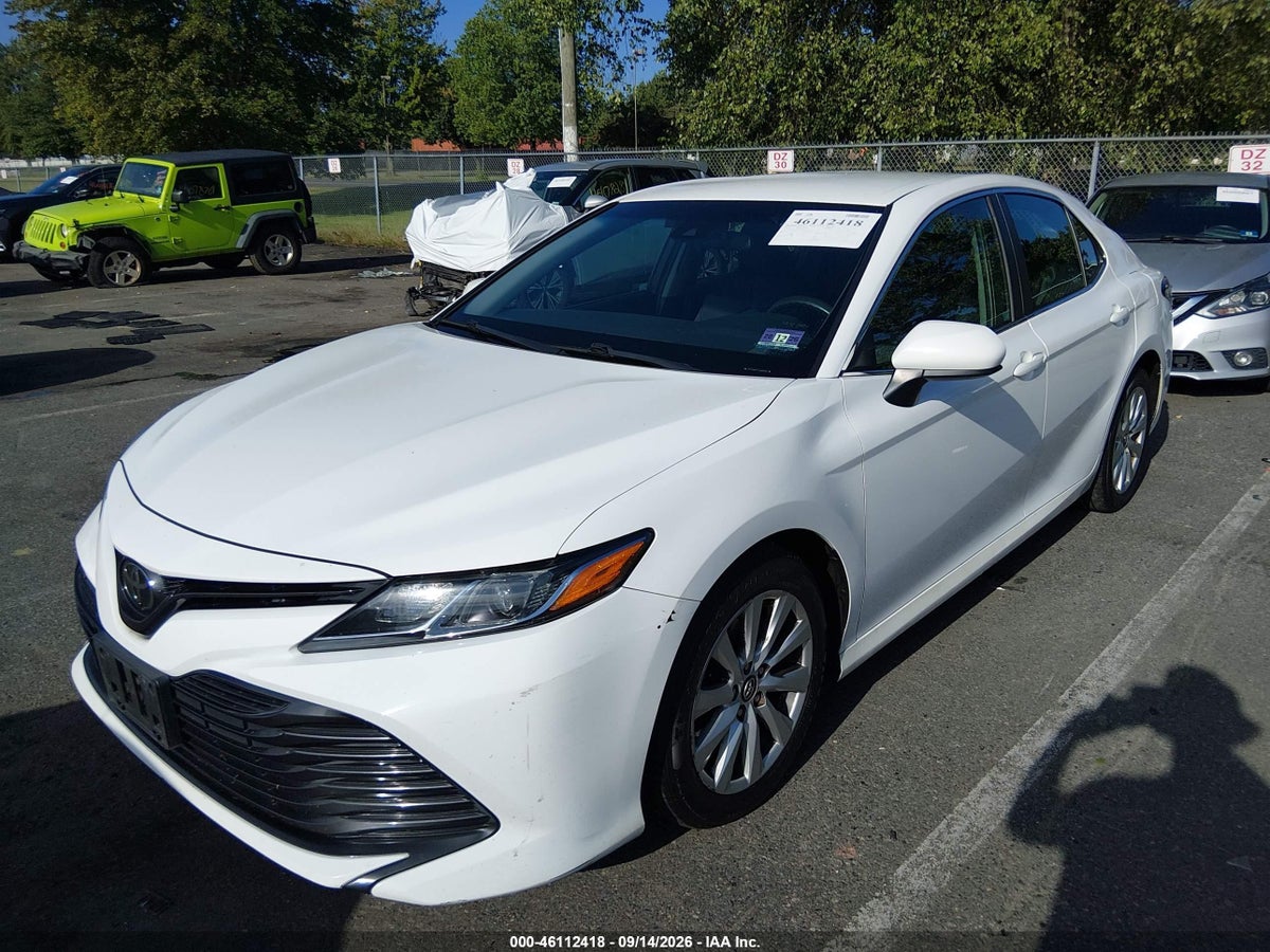 2018 TOYOTA CAMRY LE — снимка 2