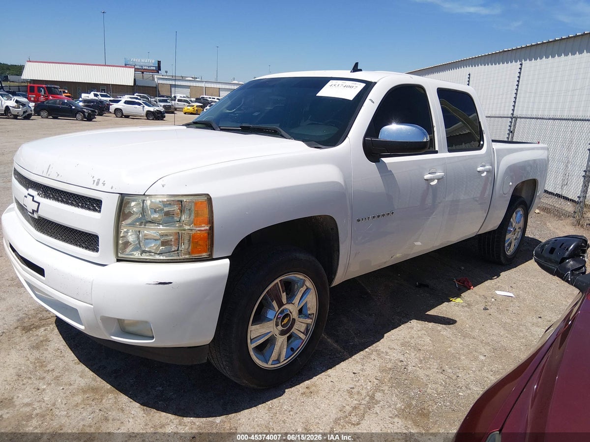 2013 CHEVROLET SILVERADO 1500 LT — снимка 2