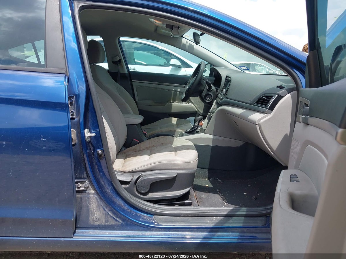 2017 HYUNDAI ELANTRA SE — снимка 5