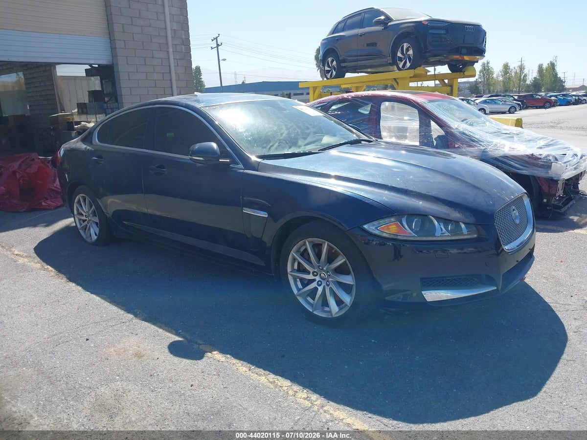 2013 JAGUAR XF I4 T