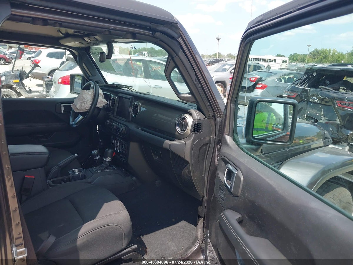 2023 JEEP WRANGLER 4-DOOR SAHARA 4X4 — снимка 5