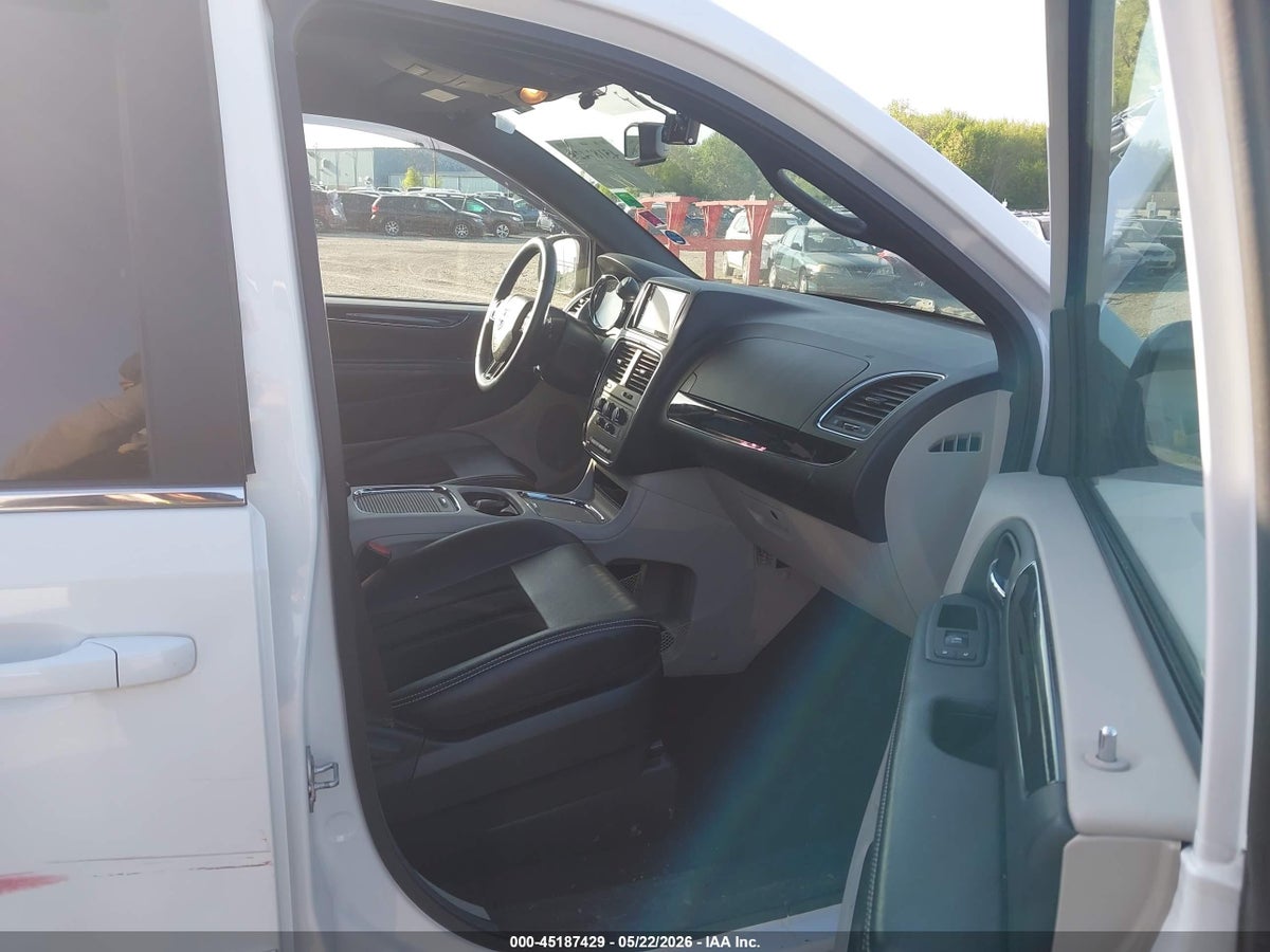 2017 DODGE GRAND CARAVAN SXT — снимка 5