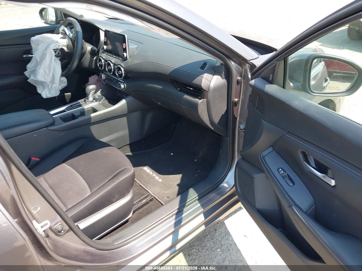 2025 NISSAN SENTRA SV — снимка 5