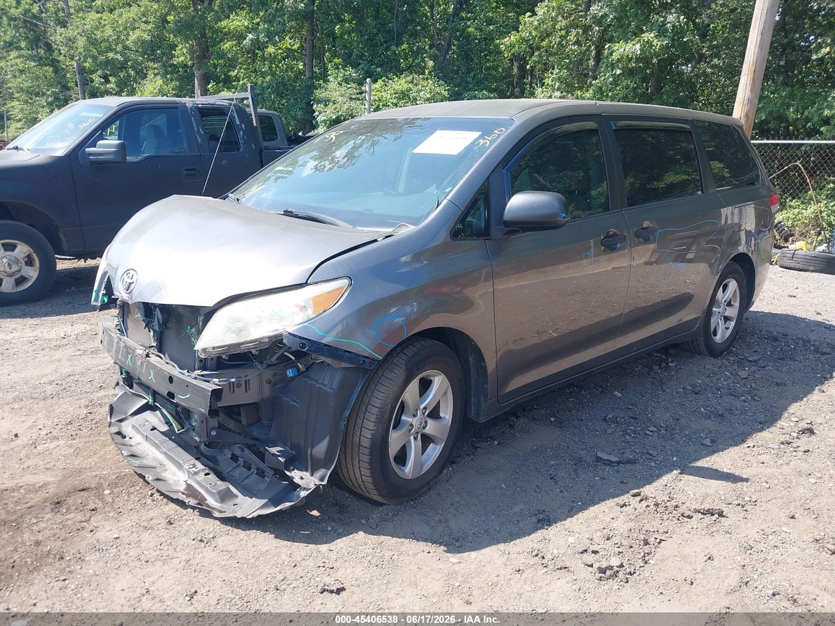 2011 TOYOTA SIENNA BASE V6 — снимка 2