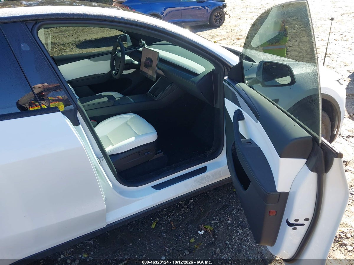 2026 TESLA MODEL Y ALL-WHEEL DRIVE/LONG RANGE LAUNCH SERIES/PREMIUM ALL-WHEEL DRIVE — photo 5