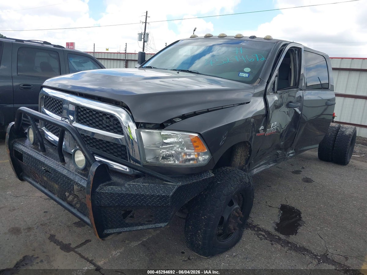2014 RAM 3500 TRADESMAN — снимка 2