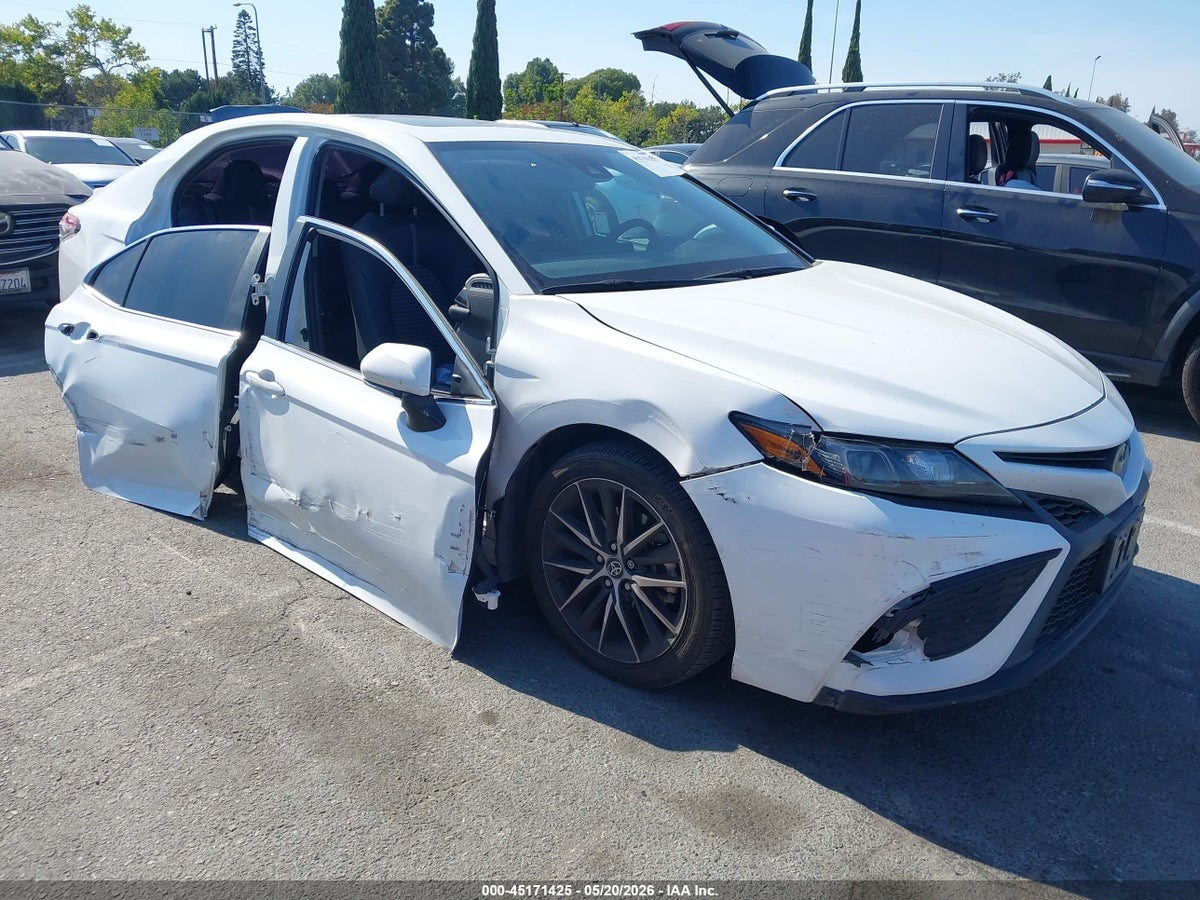 2023 TOYOTA CAMRY SE