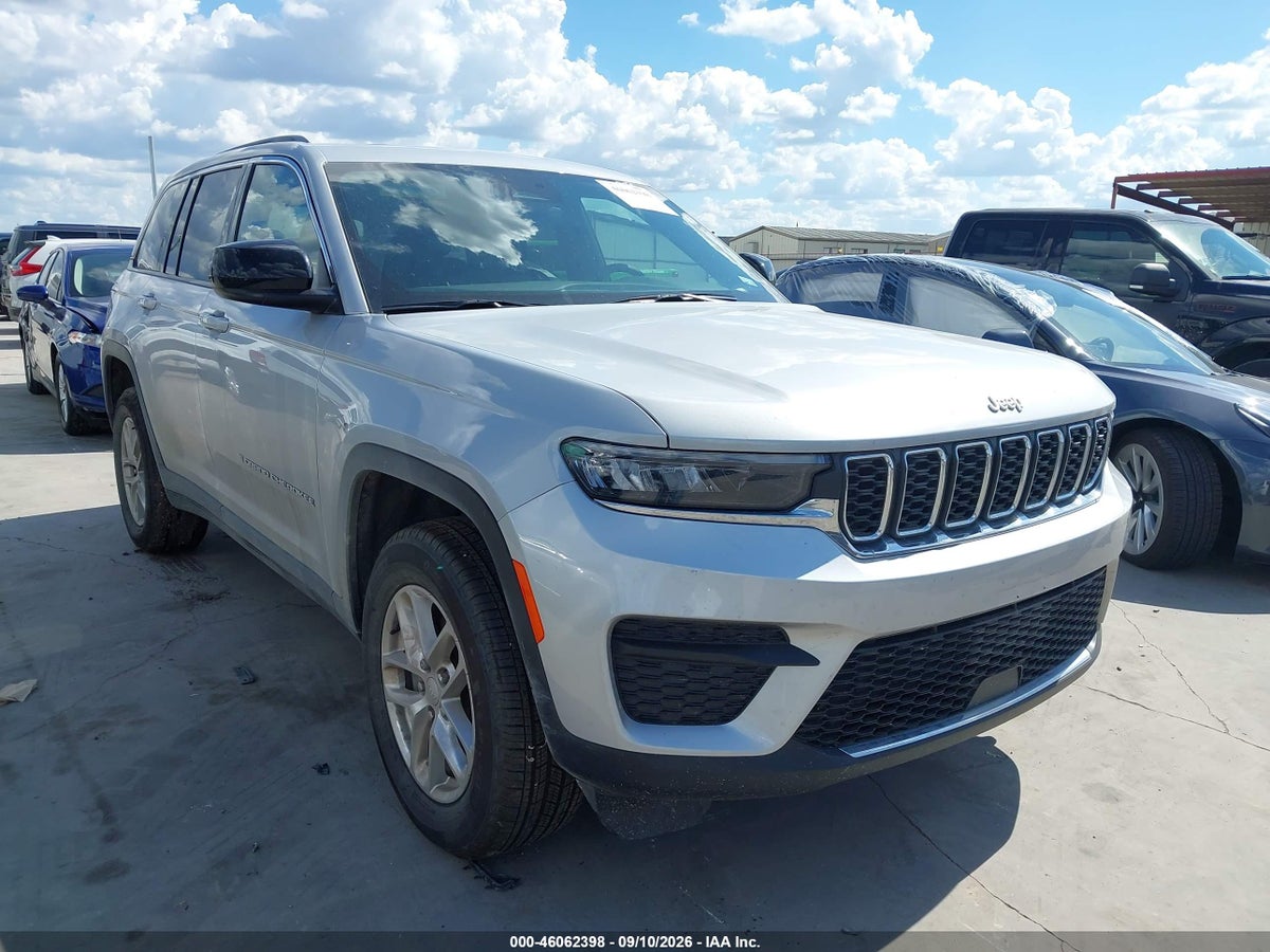 2025 JEEP GRAND CHEROKEE LAREDO X 4X4