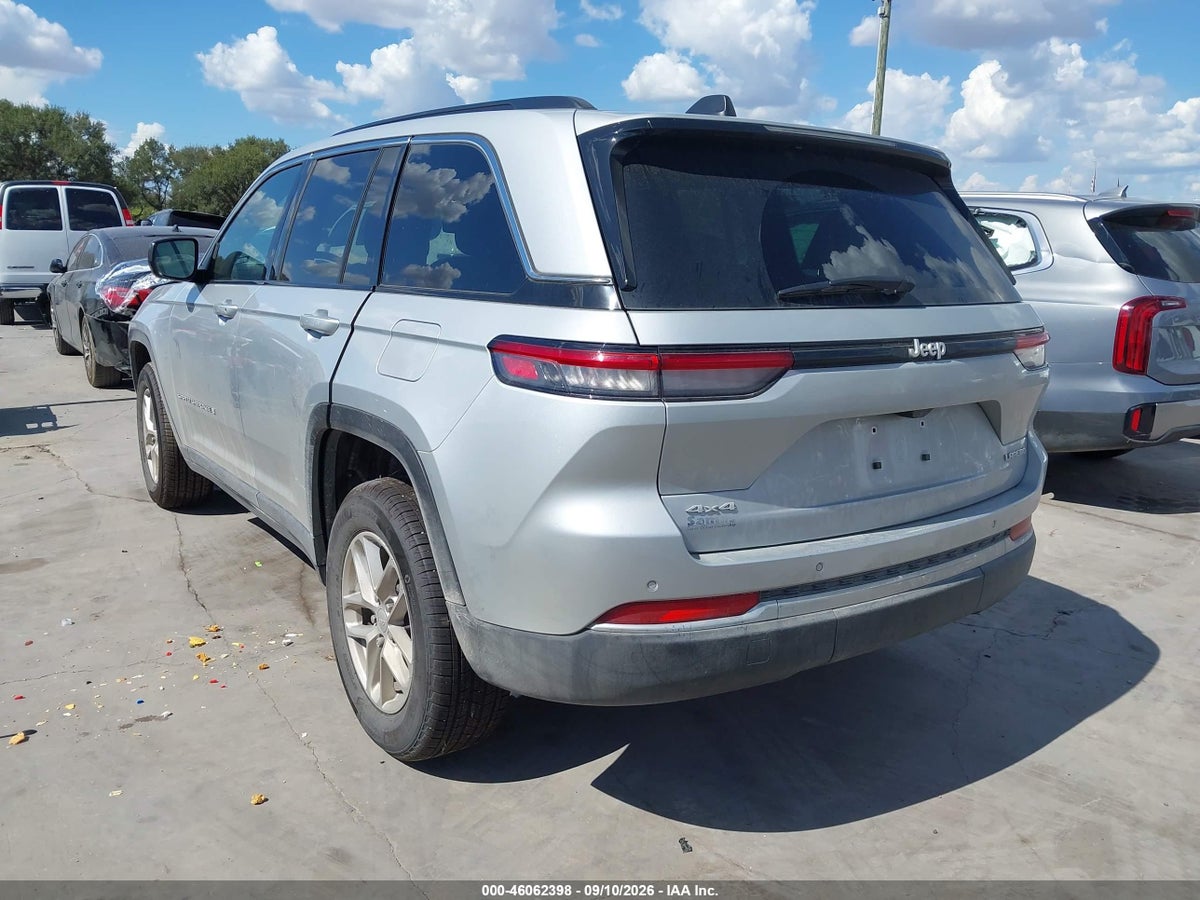 2025 JEEP GRAND CHEROKEE LAREDO X 4X4 — снимка 3