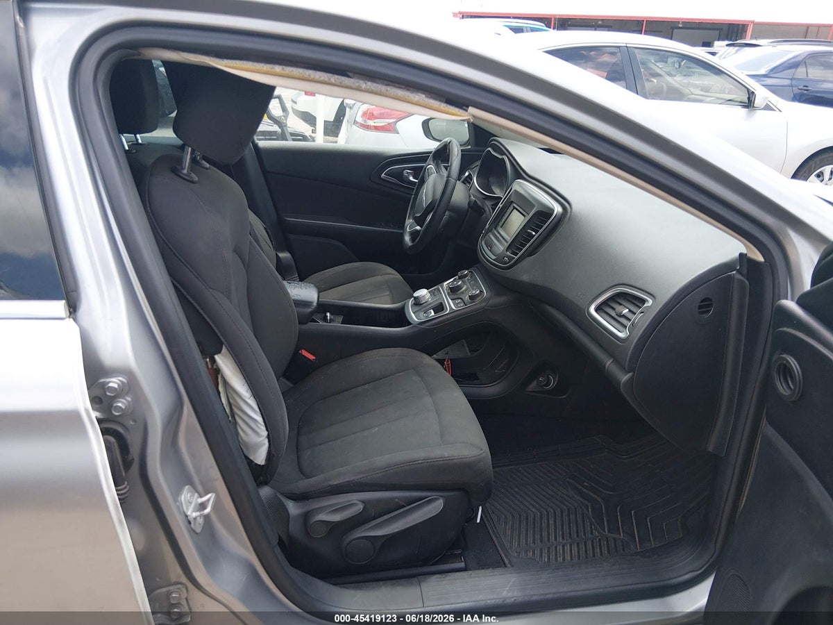 2016 CHRYSLER 200 LIMITED — снимка 5