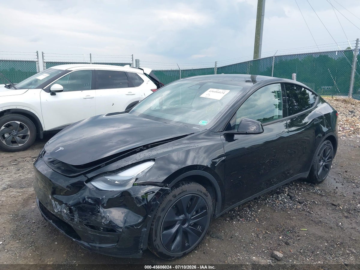 2024 TESLA MODEL Y LONG RANGE DUAL MOTOR ALL-WHEEL DRIVE — снимка 2