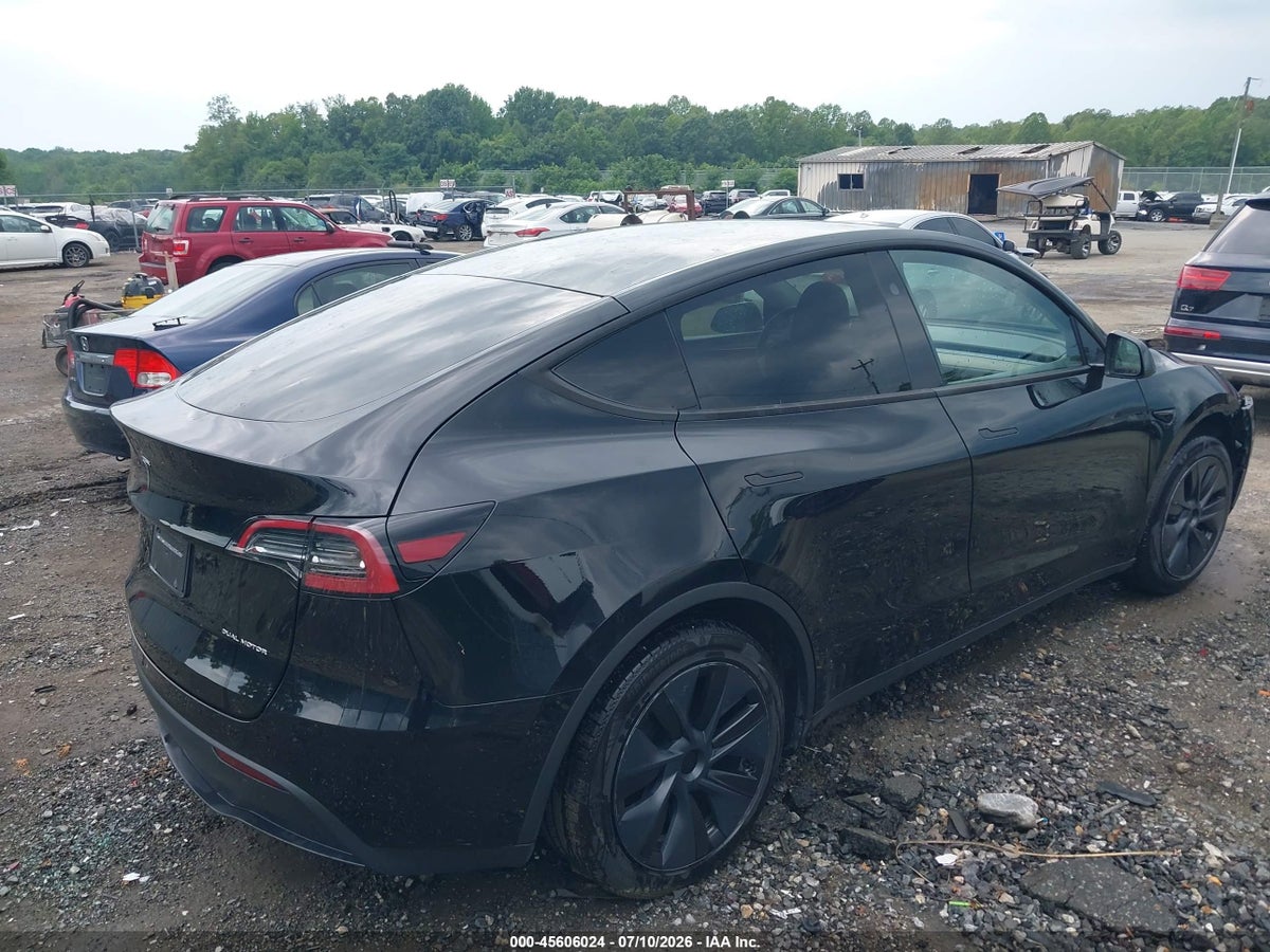 2024 TESLA MODEL Y LONG RANGE DUAL MOTOR ALL-WHEEL DRIVE — снимка 4