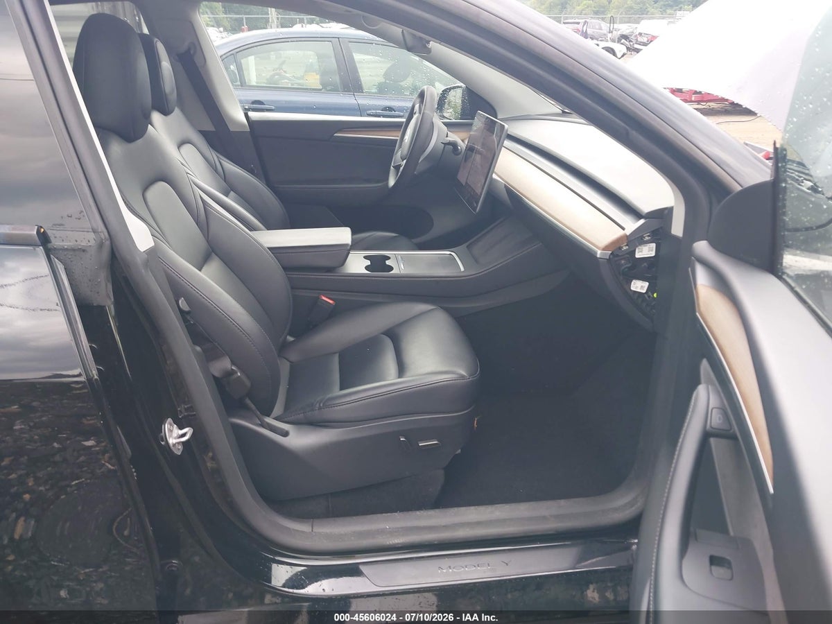 2024 TESLA MODEL Y LONG RANGE DUAL MOTOR ALL-WHEEL DRIVE — снимка 5