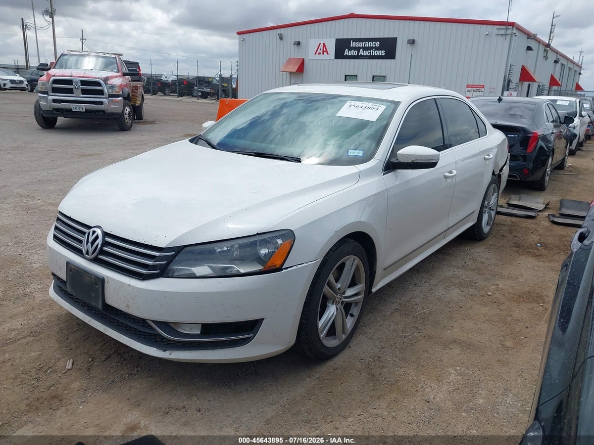 2015 VOLKSWAGEN PASSAT 2.0L TDI SEL PREMIUM — снимка 2