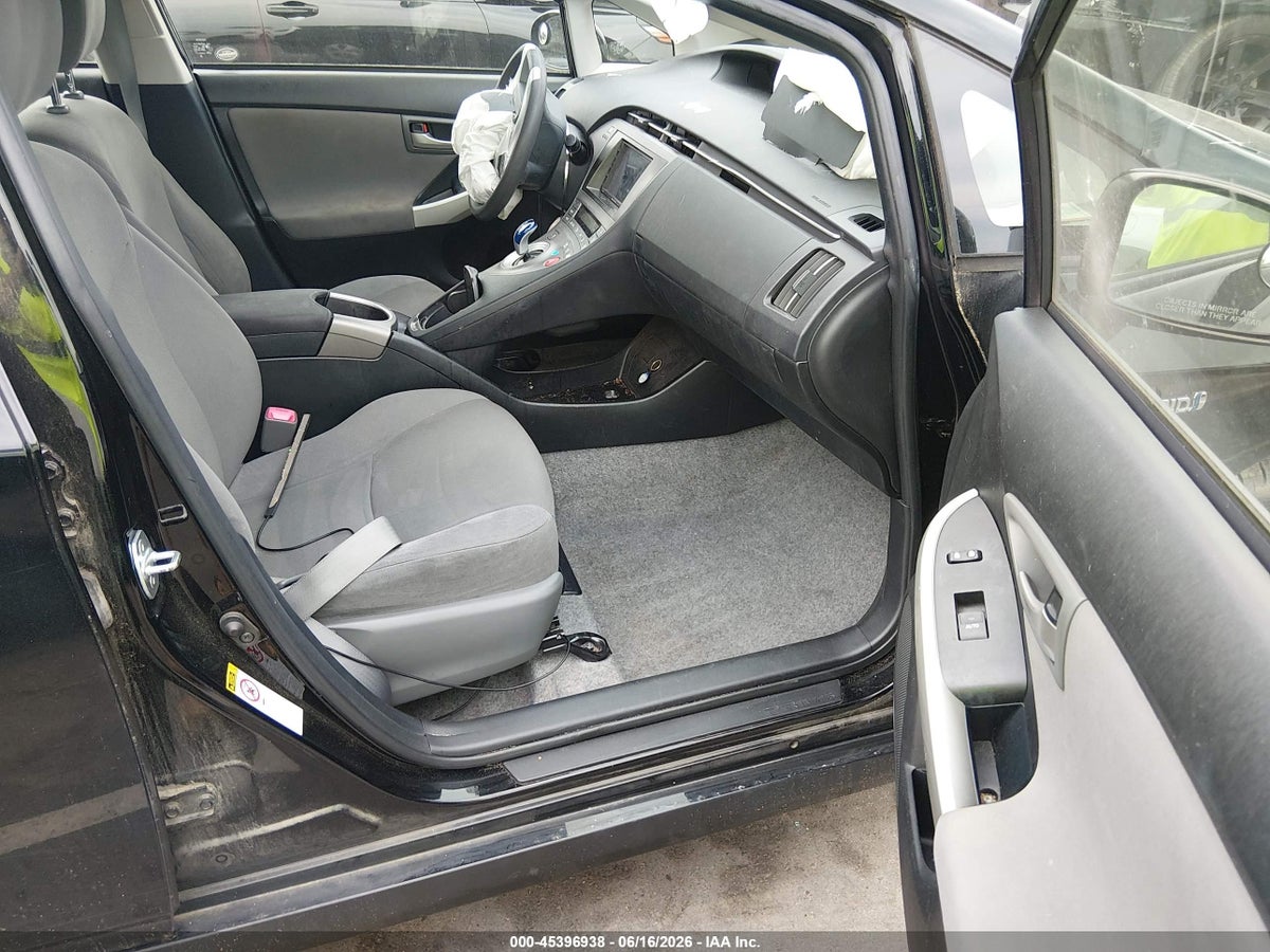 2013 TOYOTA PRIUS TWO — снимка 5